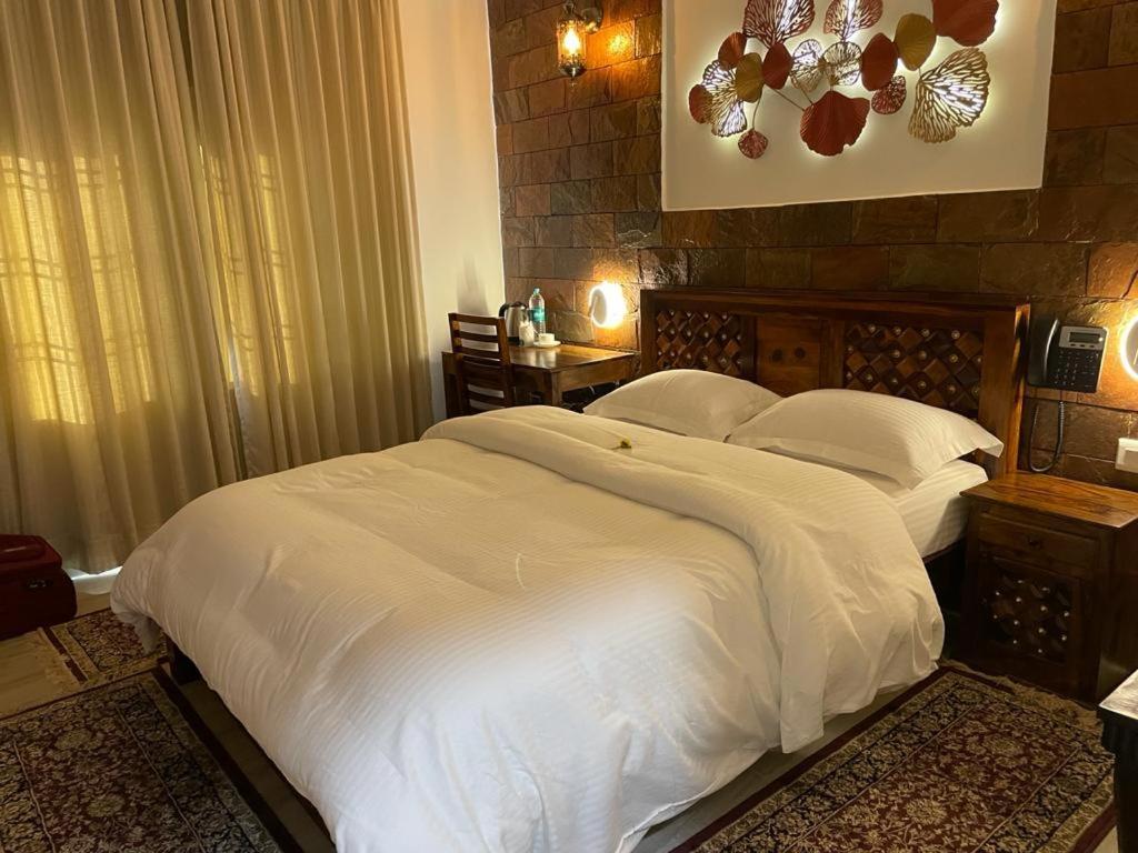 Yashmay Villa Club & Resort Gonda Экстерьер фото